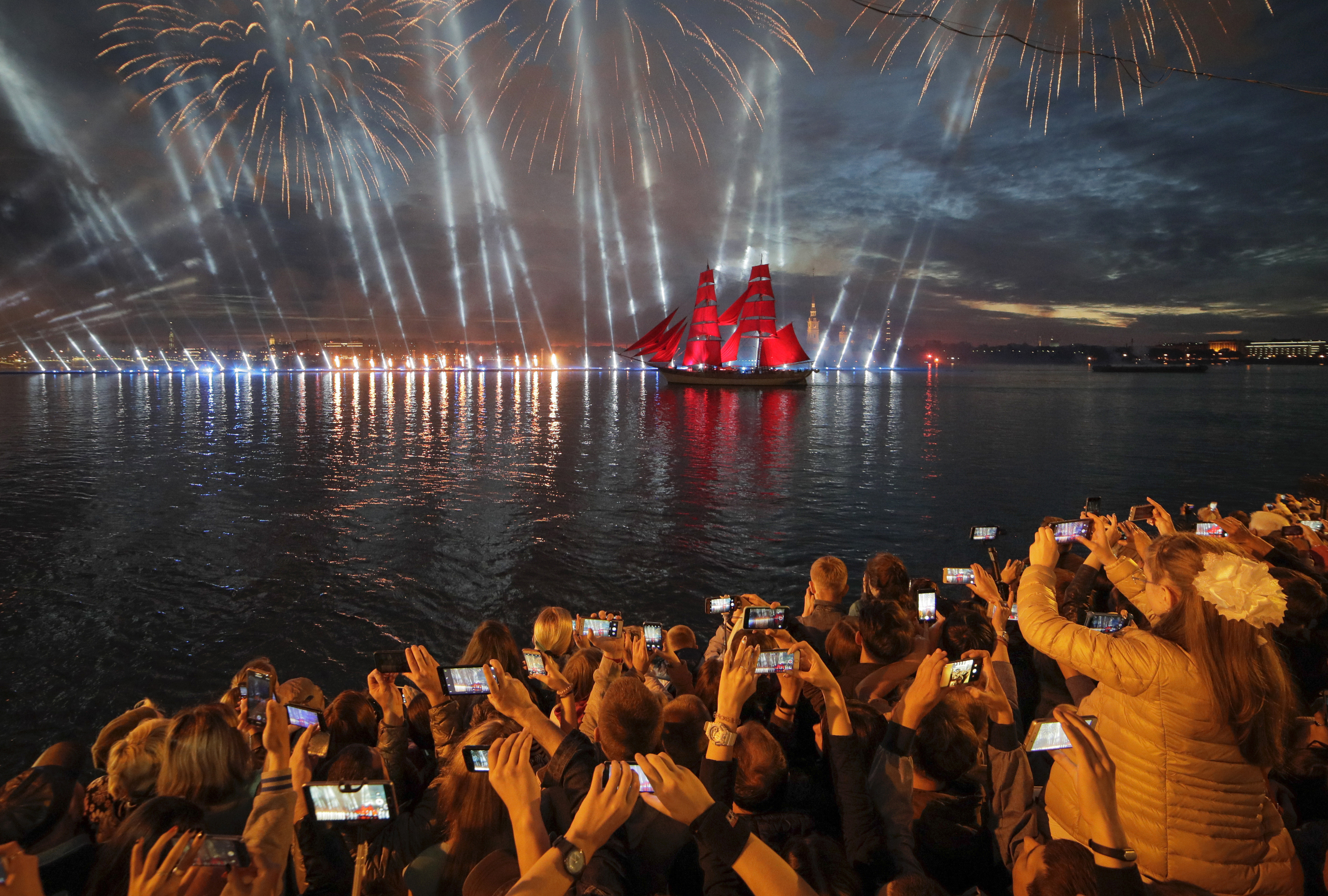 圣彼得堡庆祝"红帆节"(2)