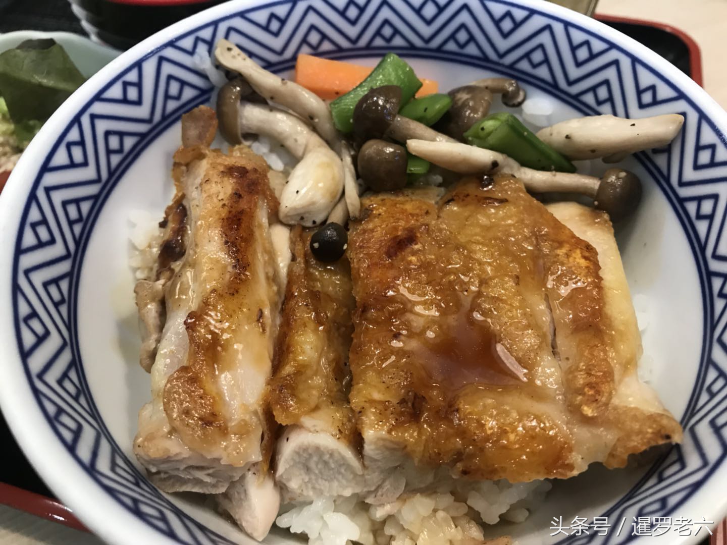 在泰国吃顿"吉野家",折后40多元的鸡肉饭套餐,根本吃不饱!