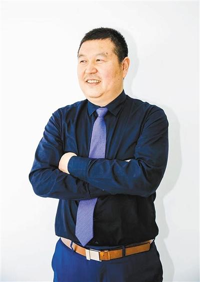 访十佳进出口企业,陕西斯克赛德贸易有限责任公司总经理杨汉诚