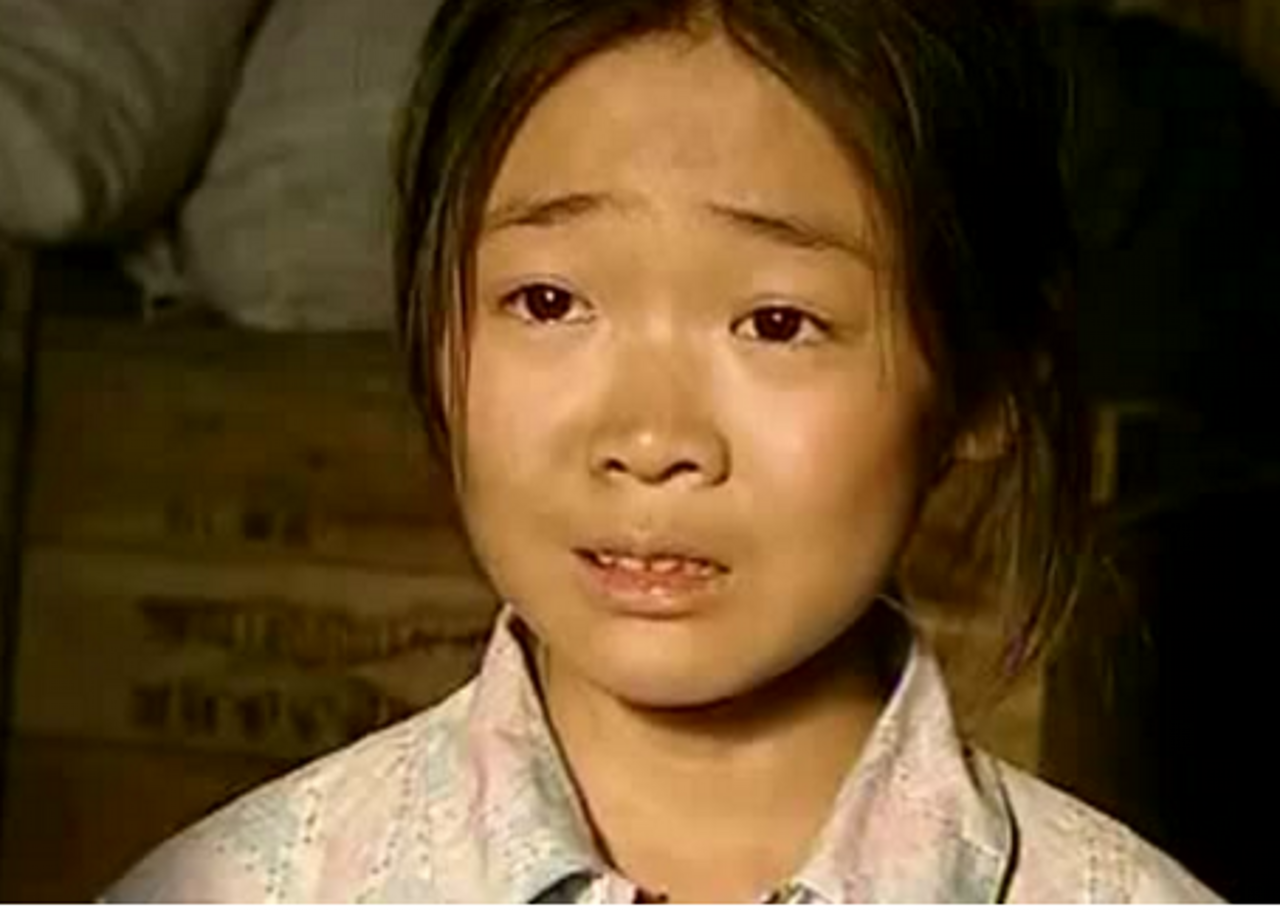 还记得《暖春》中的小花么,如今的她美成这样!