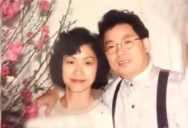 著名歌手张明敏,央视邀请的第一位香港歌手,妻子卖车卖房支持他