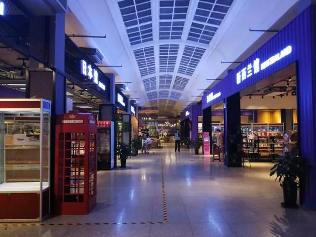 约起!跨境电商"21库"海外工厂店暨即买即提体验店在大连