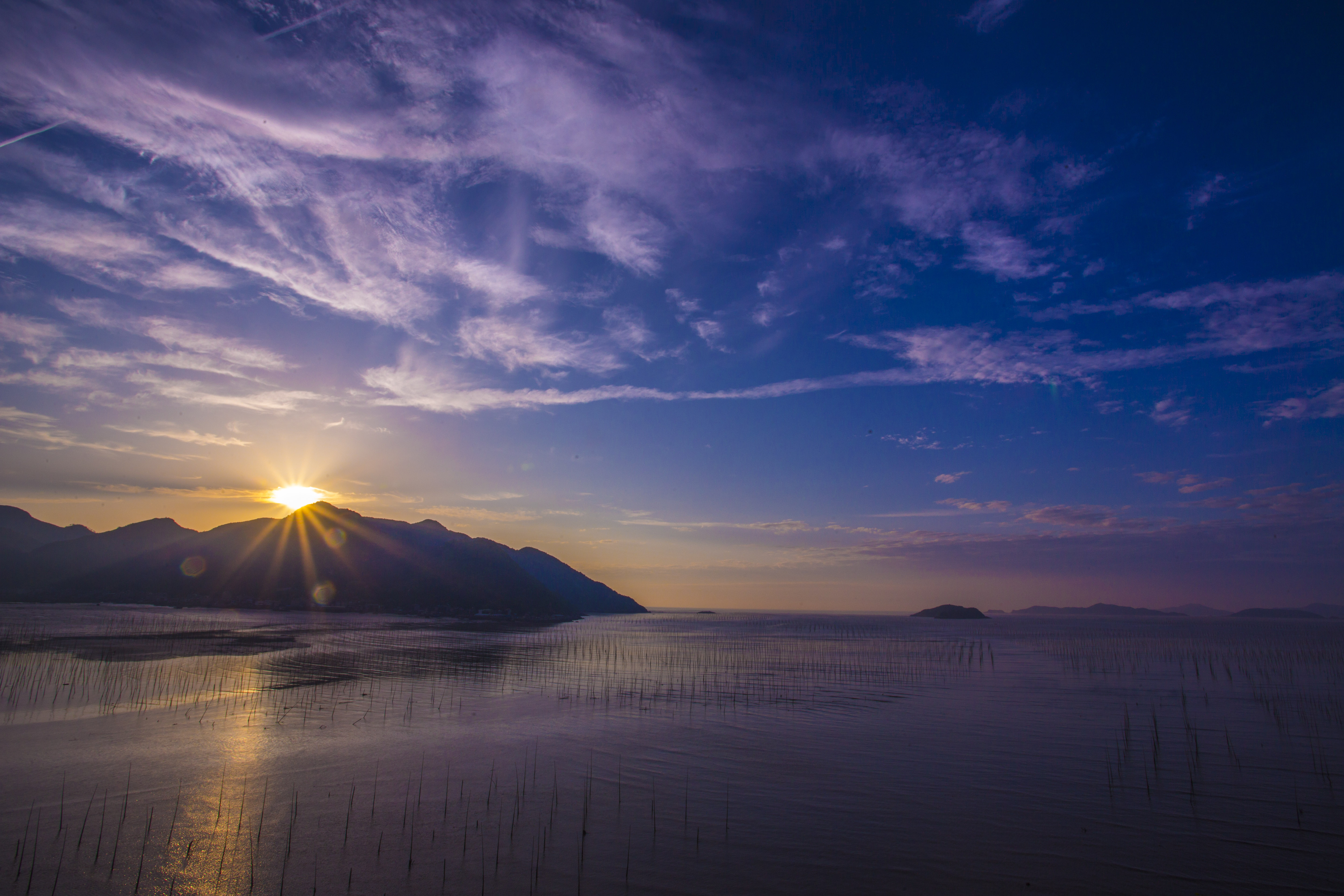 趣味测试:想和爱人看哪个日出,测你们现在的感情会遭遇第三者吗
