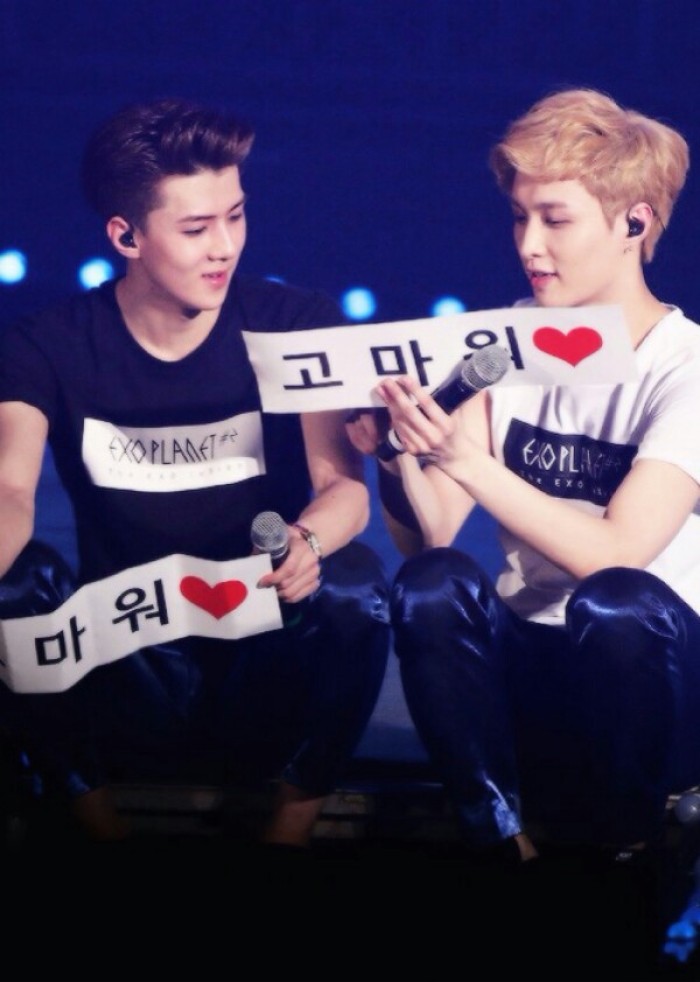 男团中甜炸cp:勋兴背后吻,牵绊陪你闹,粉丝:最后的麻烦看镜头