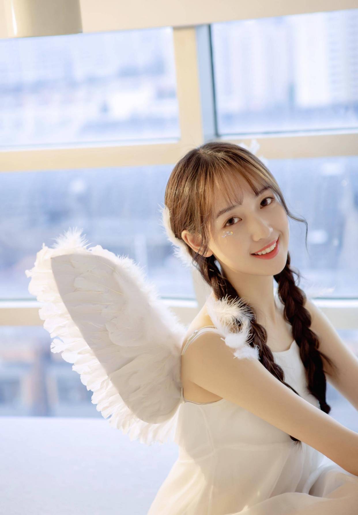 网友:牛姐与吴亦凡合作指日可待