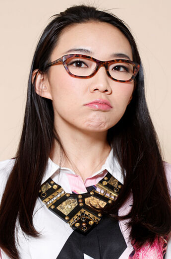 马薇薇转钱网恋被骗,恋爱的女人智商是真的为零,对此你怎么看?