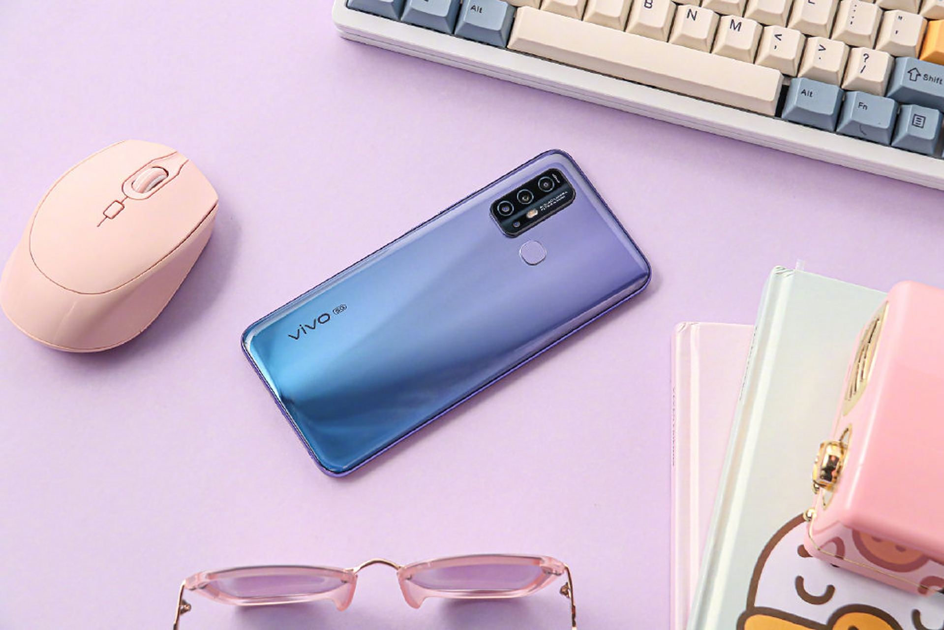 vivo z6高清图赏,不过更期待今天的nex 3s 5g未来无界,不知道续航能不