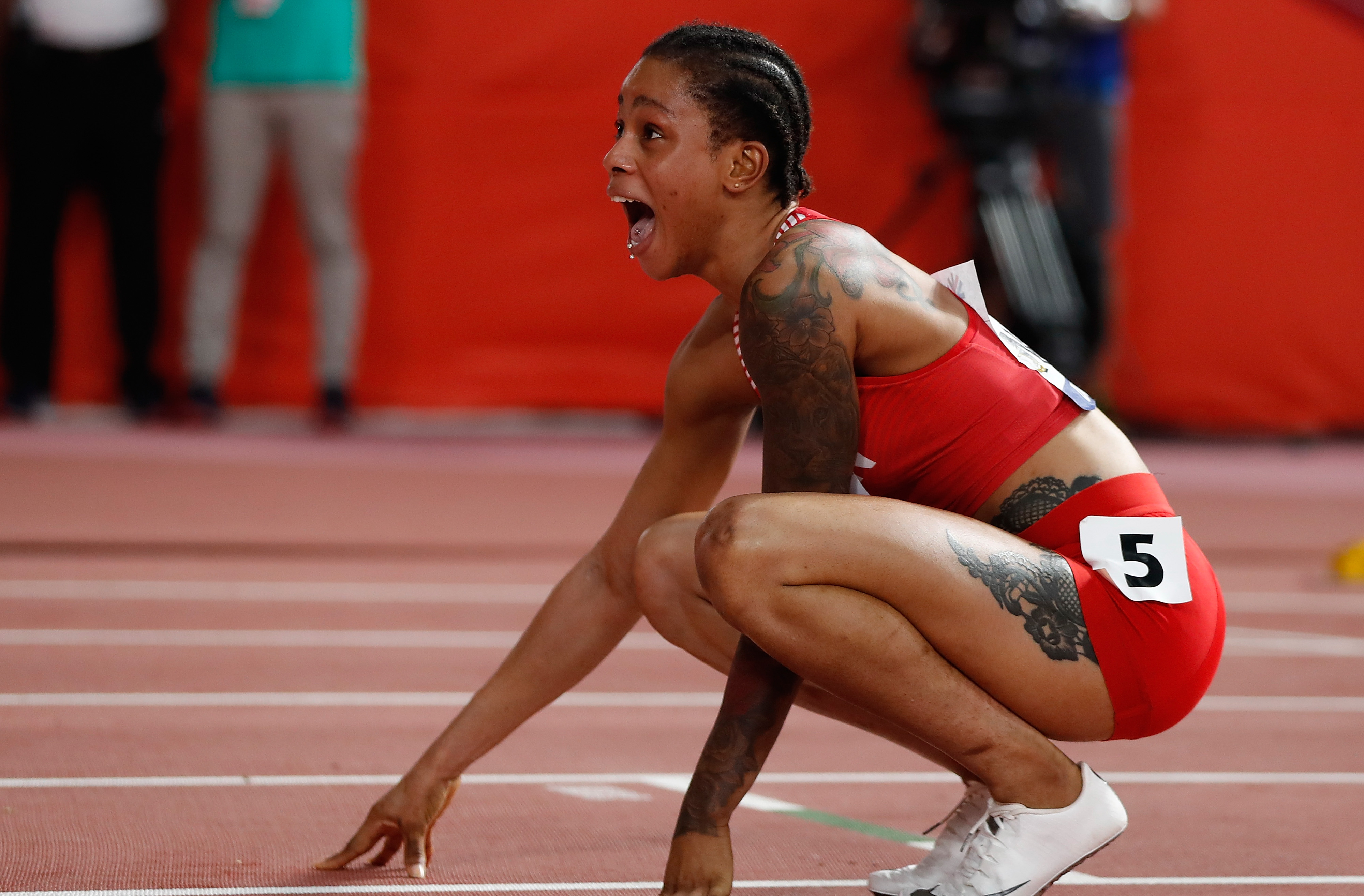 田径——女子400米决赛:巴林选手纳赛尔夺冠