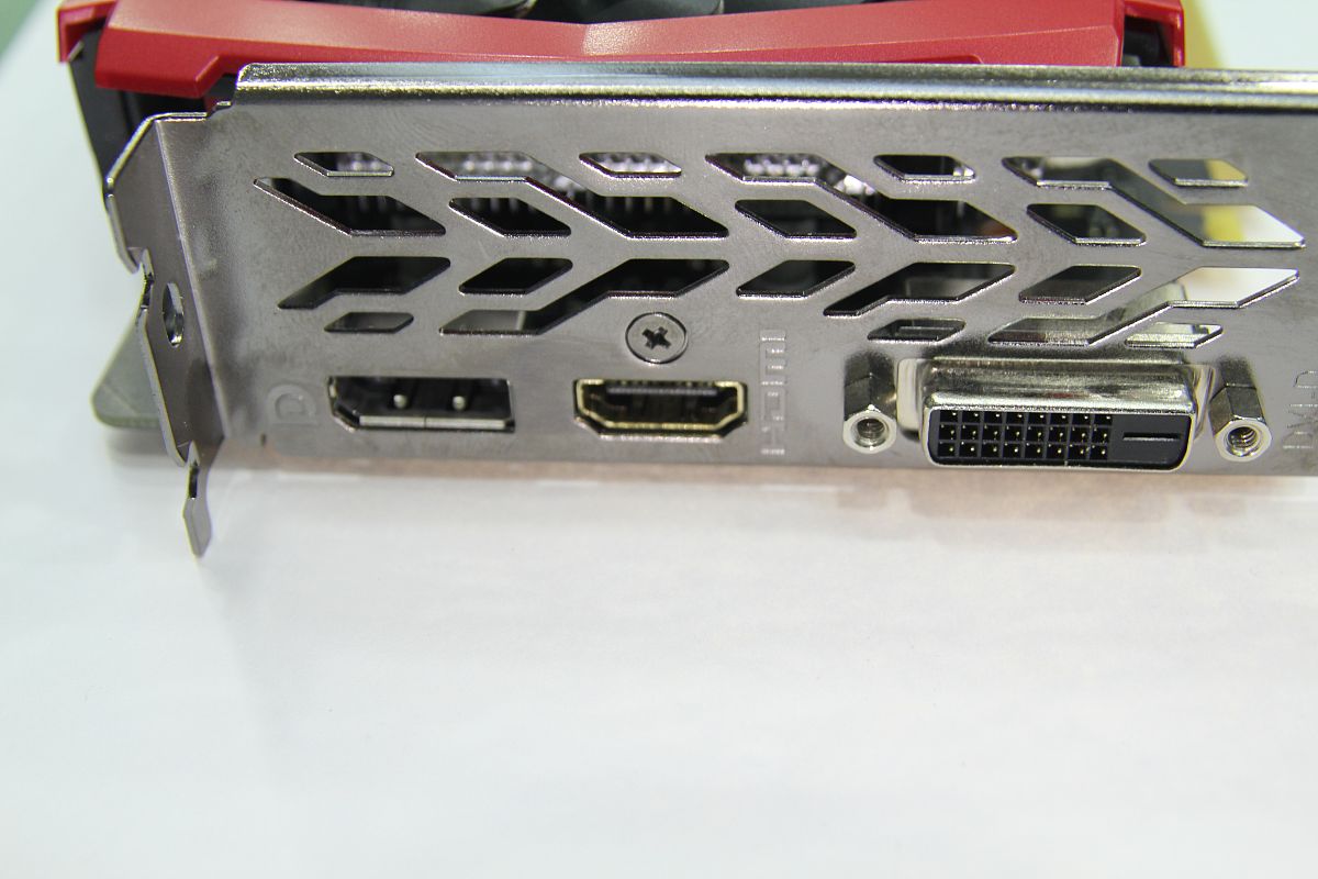 华硕x55vd有几个卡槽?华硕x55vd拆机视频