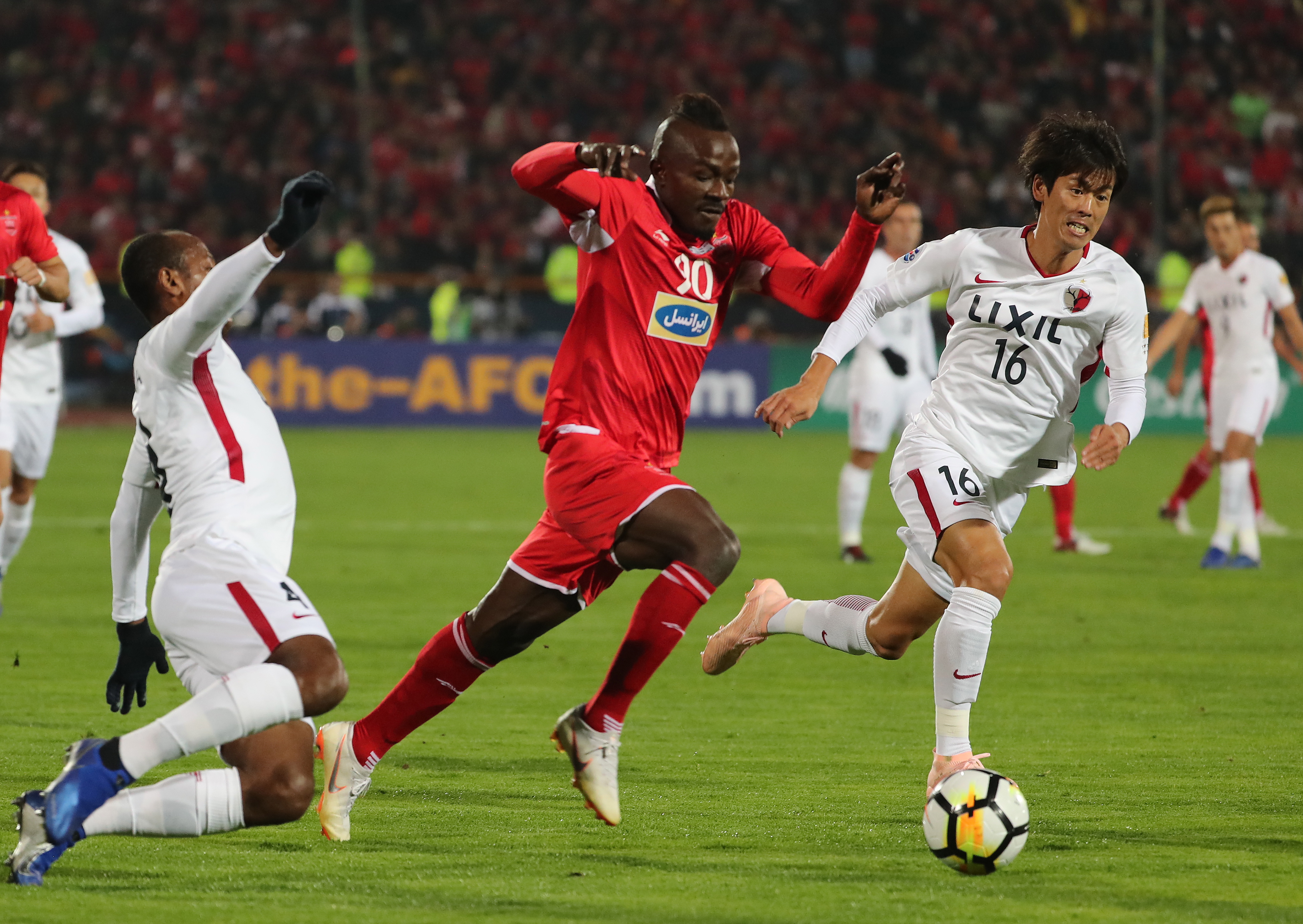 足球——亚冠联赛:鹿岛鹿角队夺冠