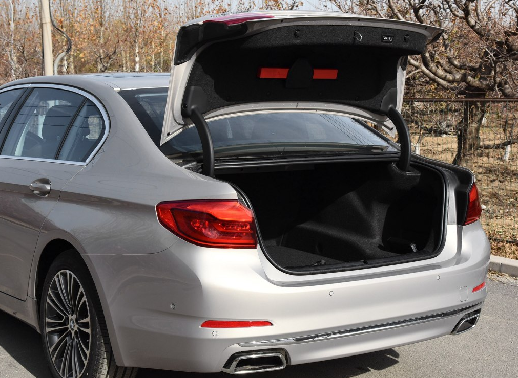 外观设计很大气的宝马5系,给人一种豪华感