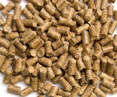 机制精饲料 一般的牛场精料配比方法:矿物质饲料包含骨粉,食盐,小