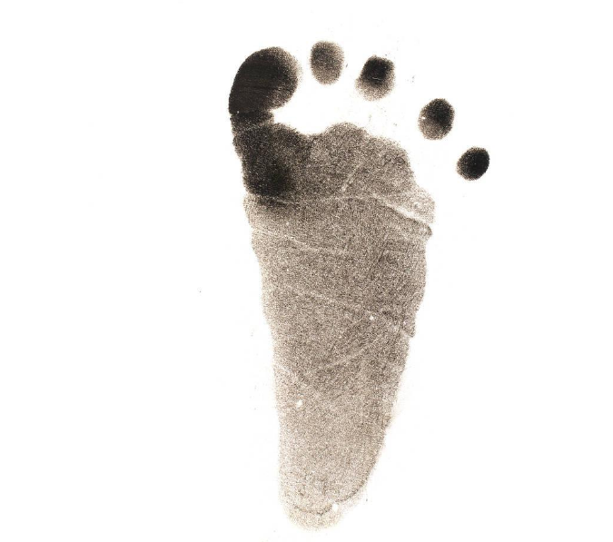 宝宝出生后为什么要留下"脚印"?医生没有说,妈妈也该了解!