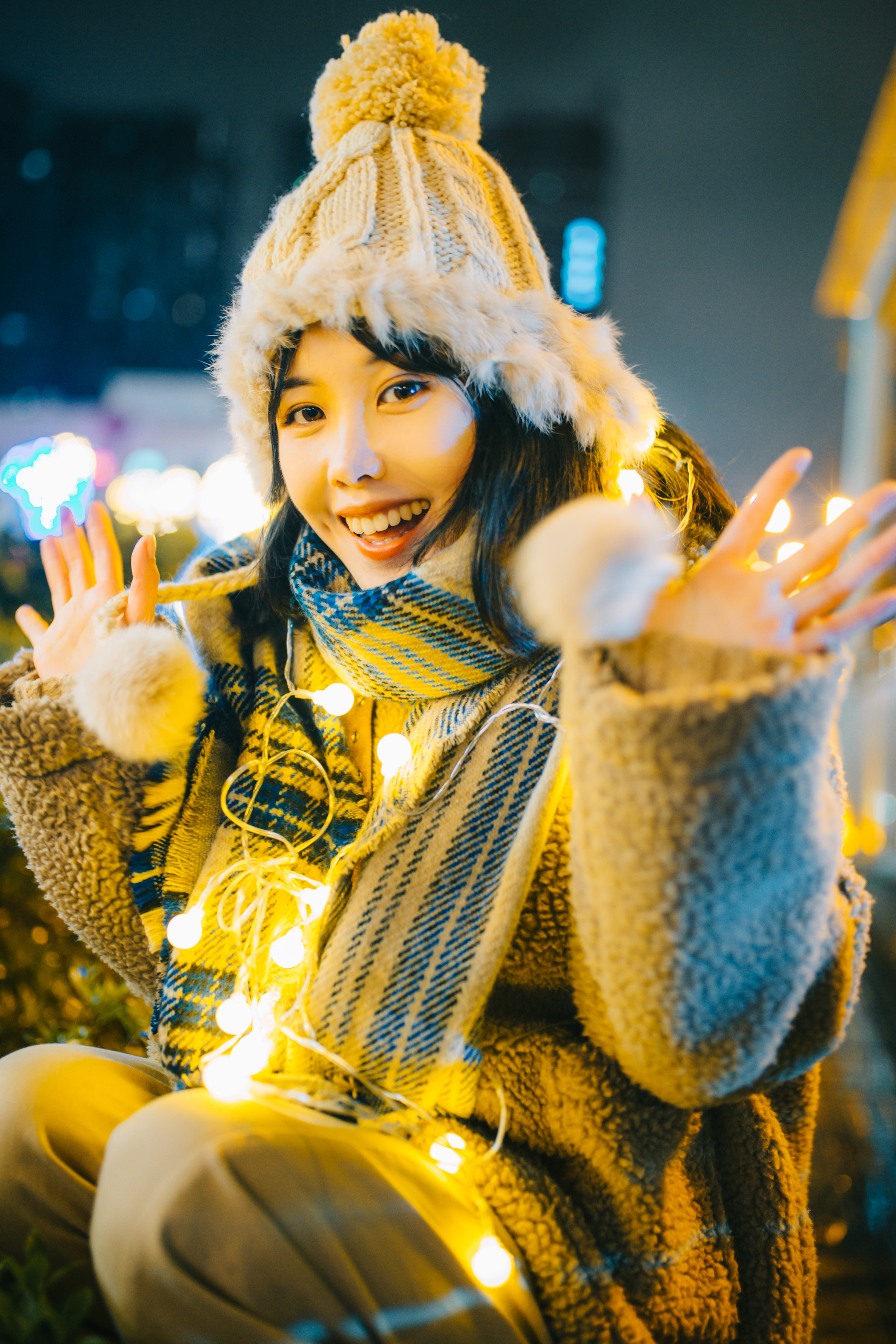 鲻