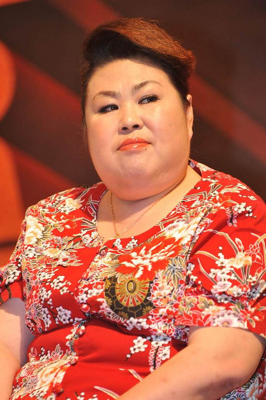 董立范是银幕上的"黄金女配角",快60岁了还没结婚