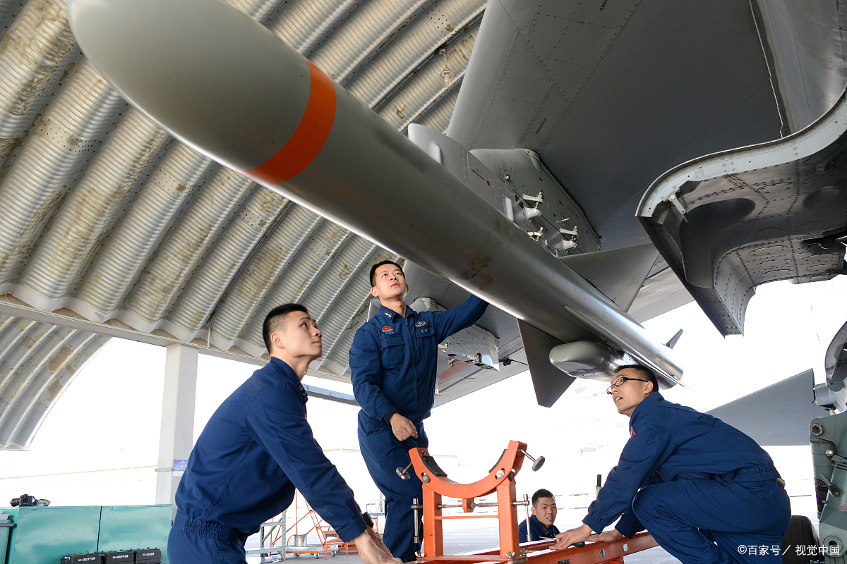 战鹰守护神他们是怎么练成的——空军机务兵