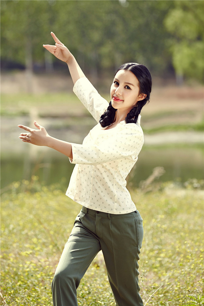 安徽知青于文娟返城,农村男友跟着大卡车挥泪狂追,她