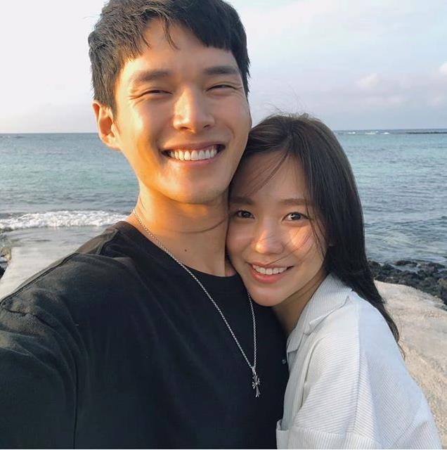 30岁模特夫妇婚后日常引500万人围观,是比偶像剧还要甜的爱情!