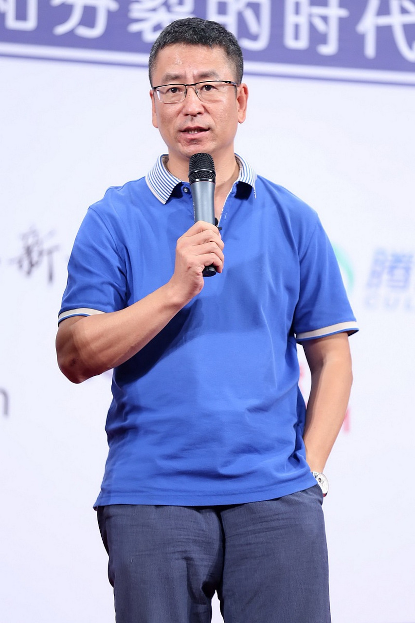 白岩松曾说: 什么是家的感觉?