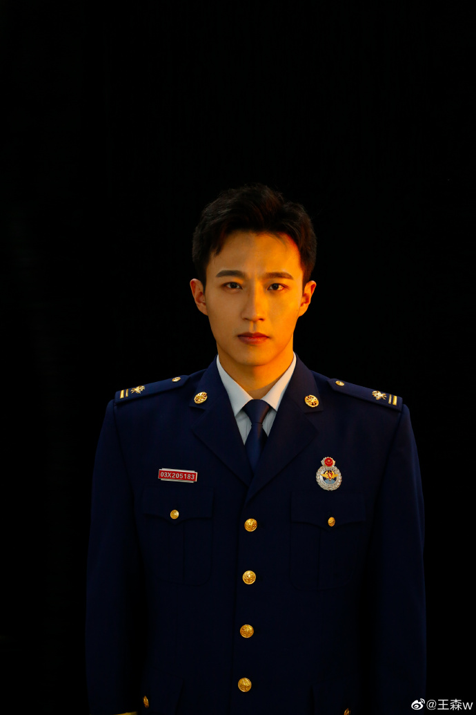 虽然很难过,难过之中夹杂感动,感动之中又夹杂