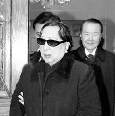 父亲是首富,小姨是第一夫人,未婚夫是上将,可自己却终身未嫁