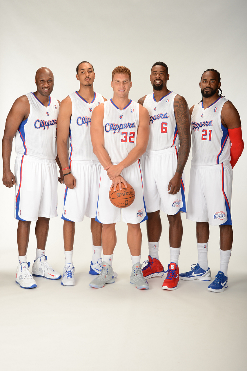 美国男篮梦之队#  美国男篮公布了14人大名单,其中包括11名现役nba