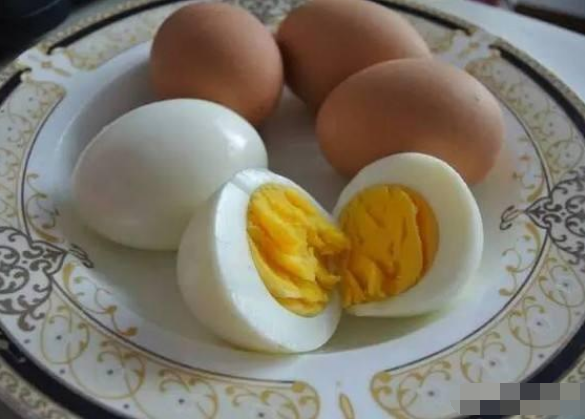 卖了30年早餐大妈:煮"鸡蛋"的3个诀窍,不懂你的鸡蛋白煮了