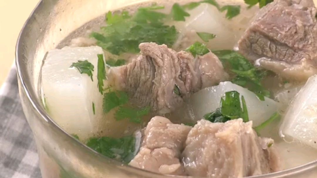 有电饭锅就能炖,清香萝卜牛肉汤,简单易学,营养润肺又好喝!