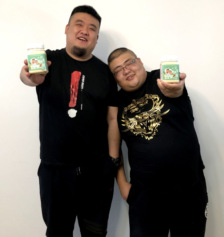 红雨老师力荐泡泡龙和大蒜涛代言老汉蜂蜜助力农产品发展