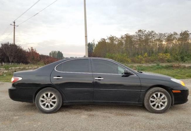 一万不到买了辆06年的纯进口凌志es300回家,邻居们羡慕的不行!