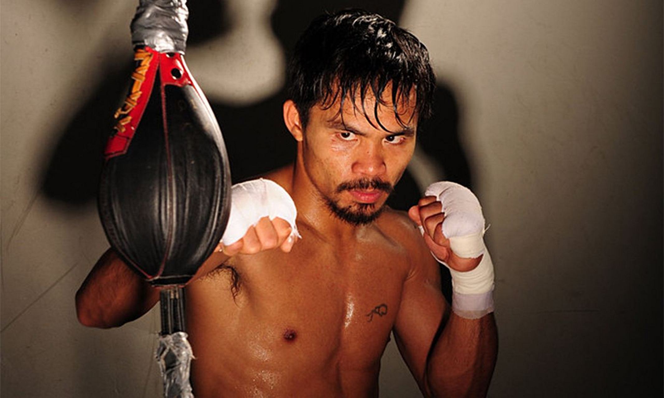 这位拳击名人说帕奎奥的重拳不逊色泰森,你们相信吗?黄强歪谈体育认为