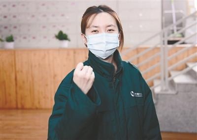 李宇超儿时的梦想实现了:穿上"战袍"当一名白衣战士