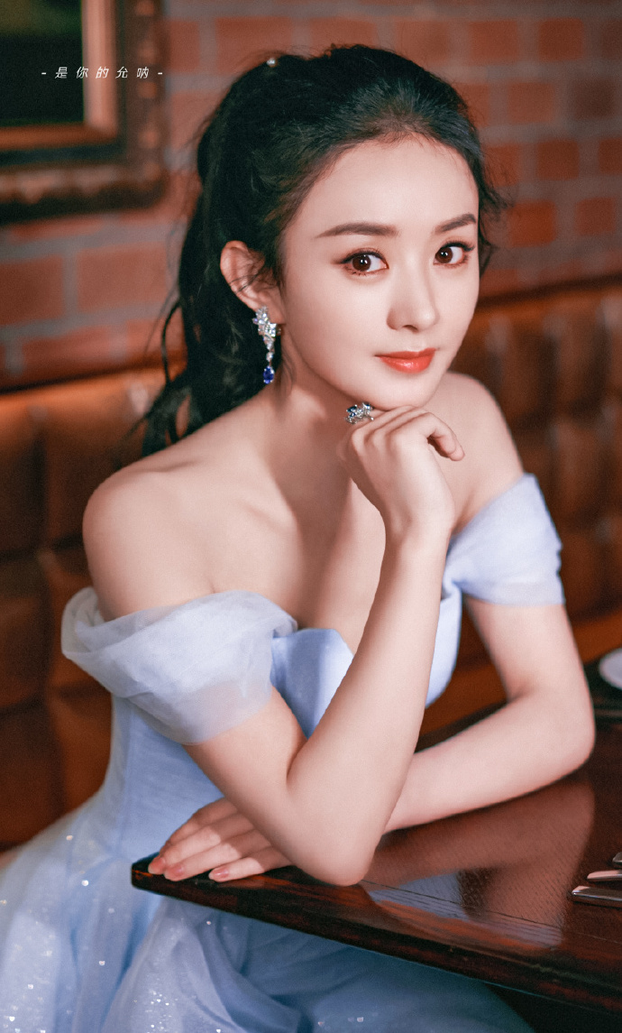 周一妆安@赵丽颖(图:@番茄枣fro ) >>关注#赵丽颖##贵圈八卦汇总