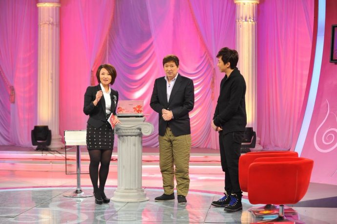 他是中国第一个拥有劳斯莱斯的人,娶美国老太为妻,现今活成这样