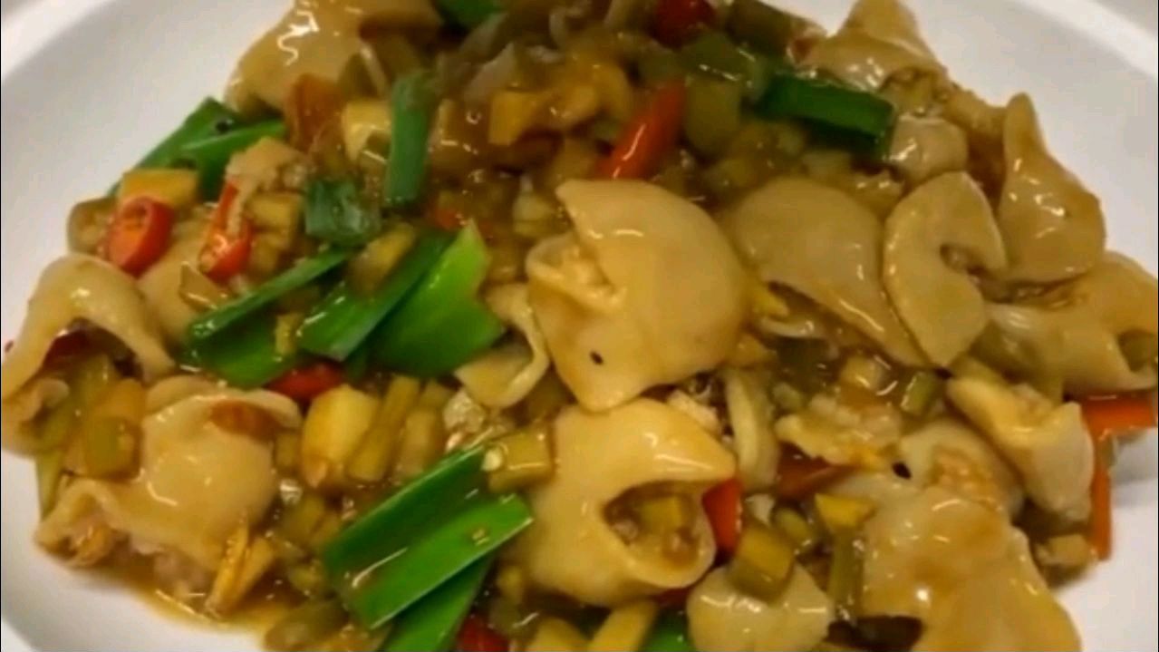酸豆角炒猪大肠,酸辣可口,Q弹有嚼劲,非常开胃下饭