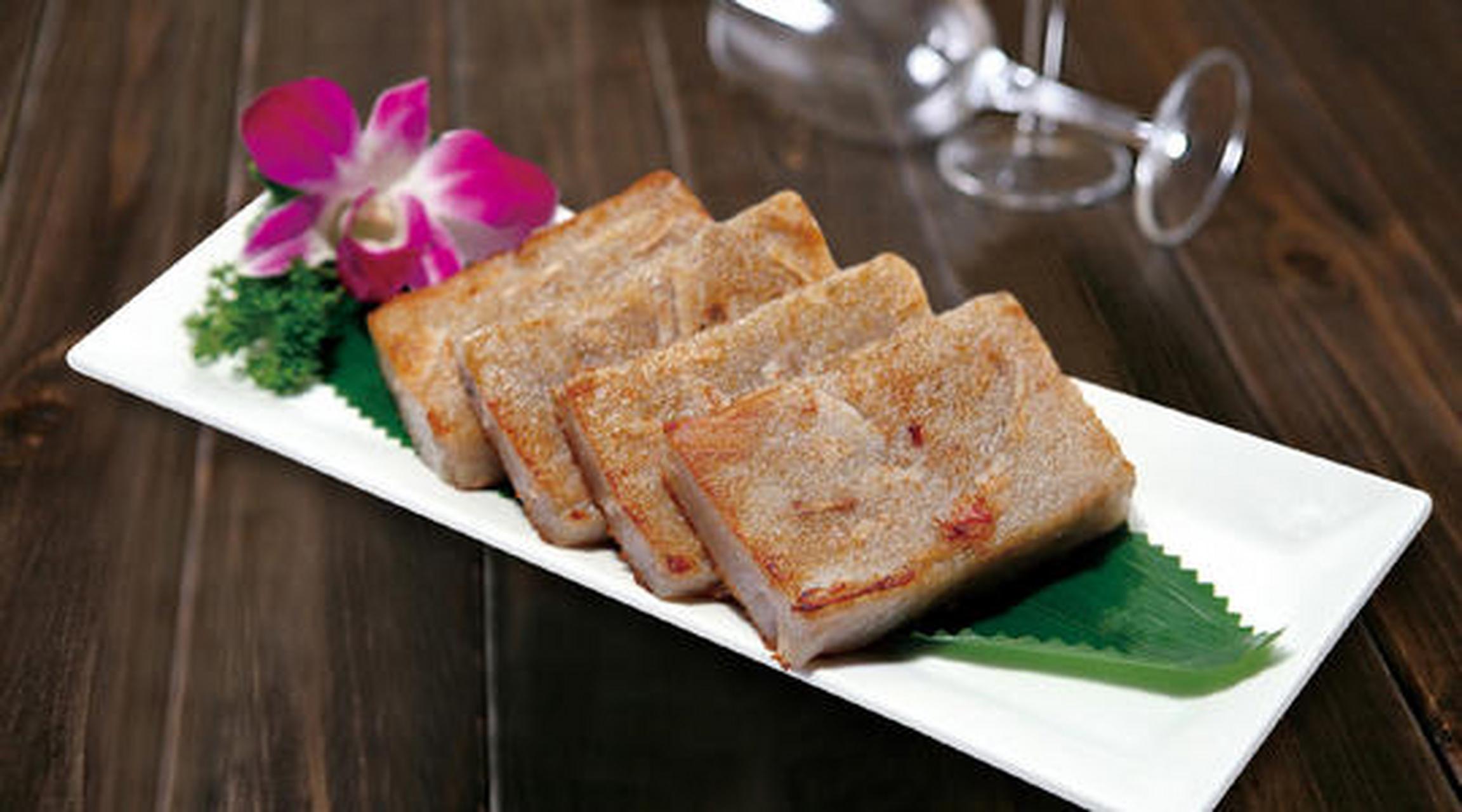 沪州五香糕,炸点,是四川省泸州市著名的汉族小吃,其前身是民间油糍粑