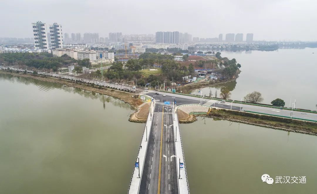 南湖大桥,北起楚平路,南至南湖大道,全长577.