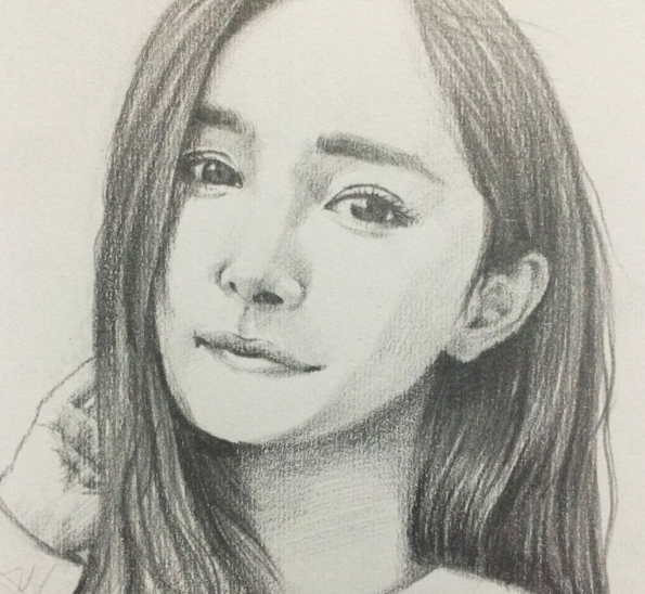 这张杨幂画的一般般,唯有左眼看起来画的最传神,其他地方就不是特别像