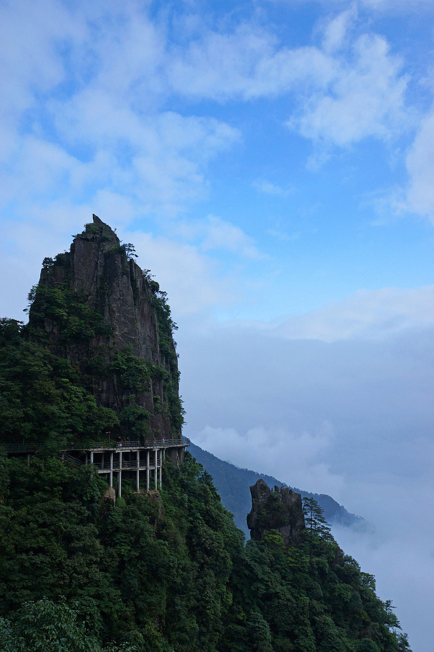 湖南省郴州市宜章县南部的五岭群山中 ,风光绚丽的绿色宝库.