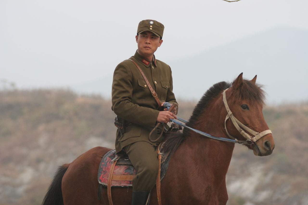 六部名气很大的谍战剧,看过的人不多,值得推荐吗?