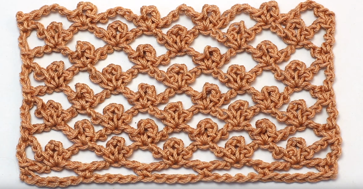 一款很清爽的花型,交叉镂空小网花,非常简单哟