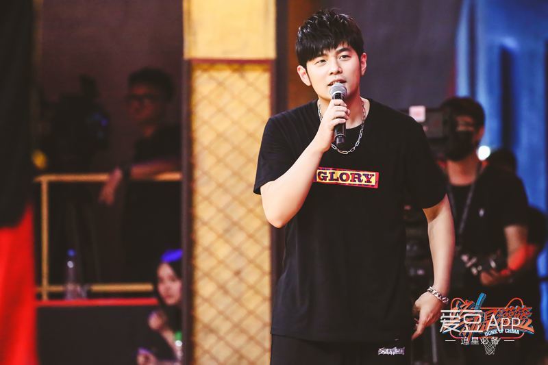 [消息]《这就是灌篮》平常心晏旭无缘球衣 领队李易峰温柔宽慰郭艾伦