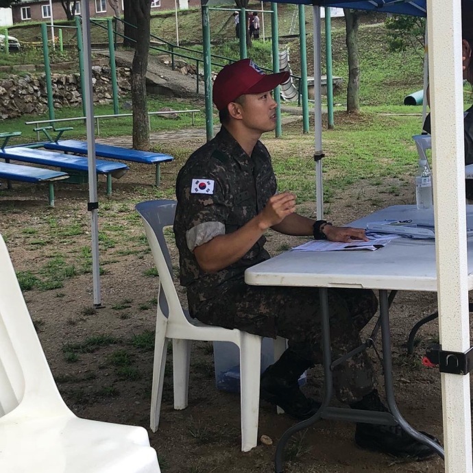 有小胡渣的玉助教就更帅气了 玉泽演近况公开