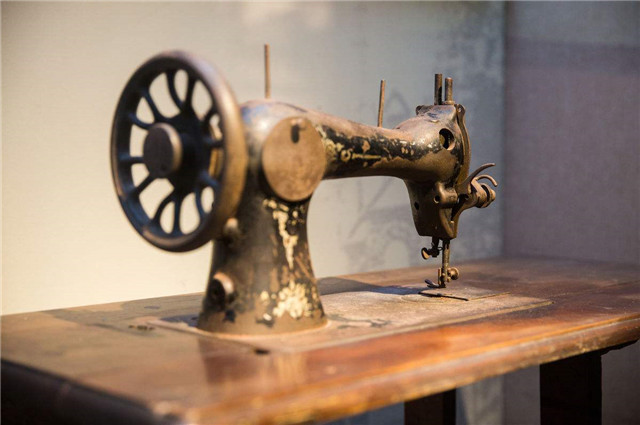 为什么有人会高价收购80年代的缝纫机?老裁缝偷偷告诉你实情