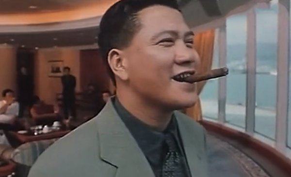 他曾比周润发还红,当红时却退出影坛做生意,如今61岁胖成这样
