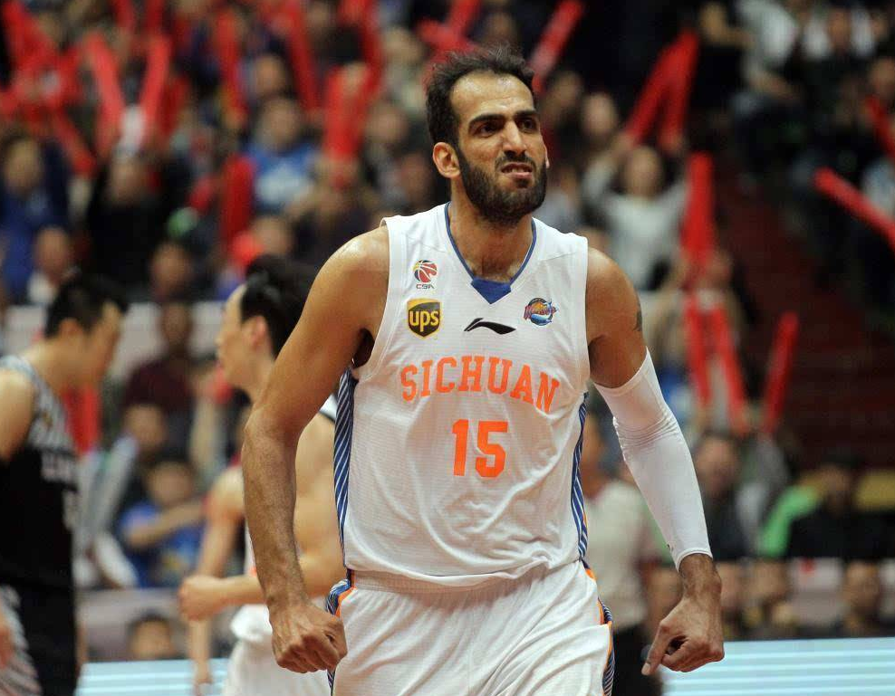 新疆男篮即将于哈达迪签约,哈达迪球员回cba有望