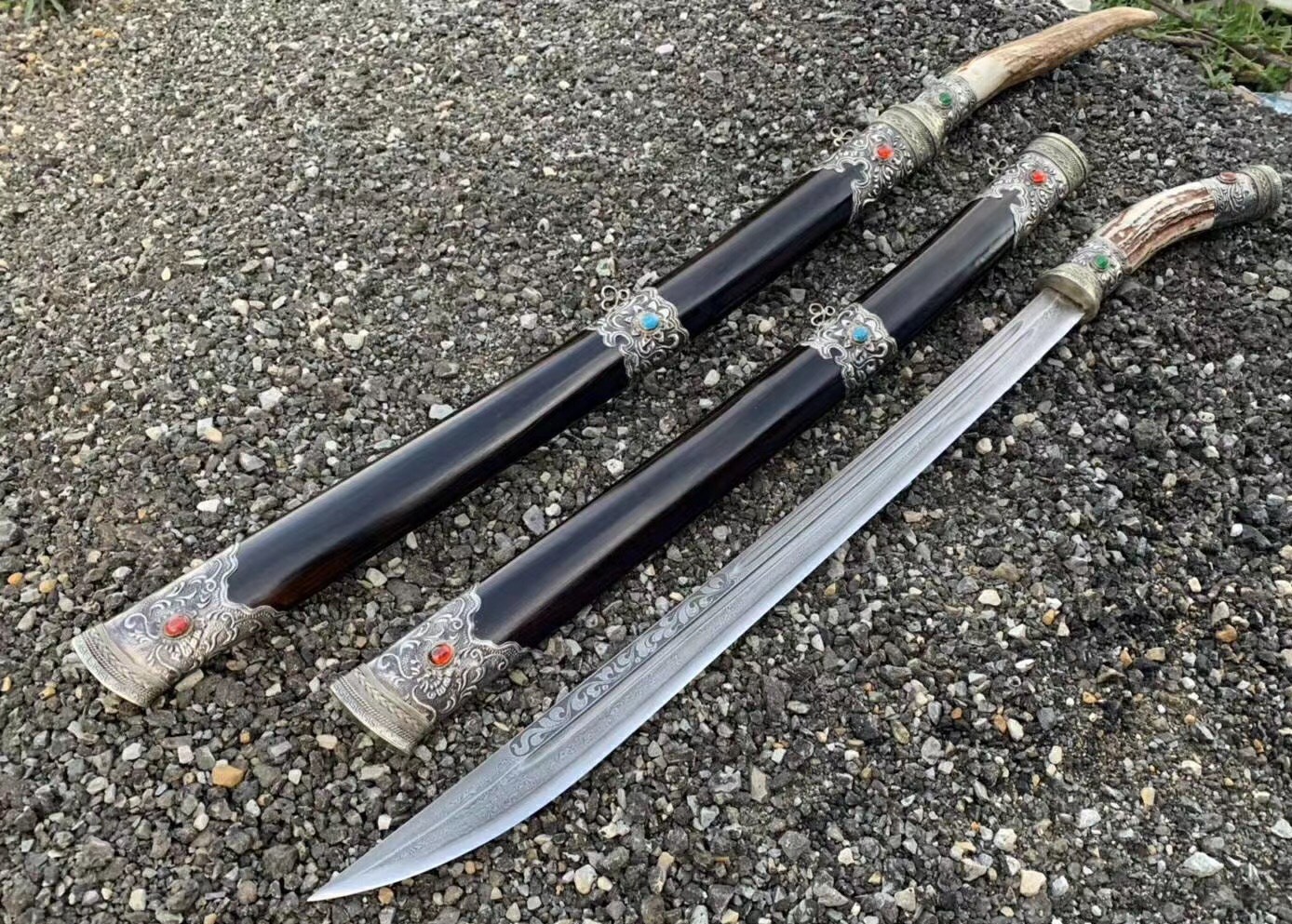 户撒鹿角把绣春刀