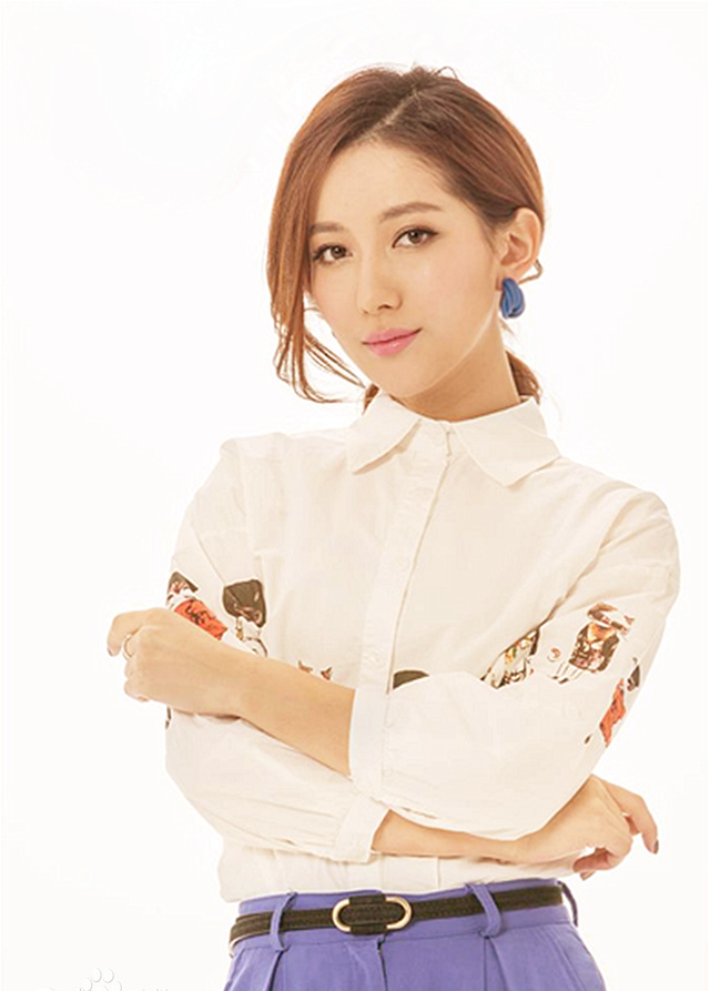 "平民校花"王姿允,长相酷似林志玲,有火辣的身材和甜美的容貌