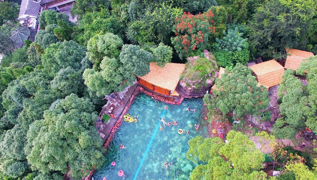 永顺:不二门温泉提质改造,暂时闭园