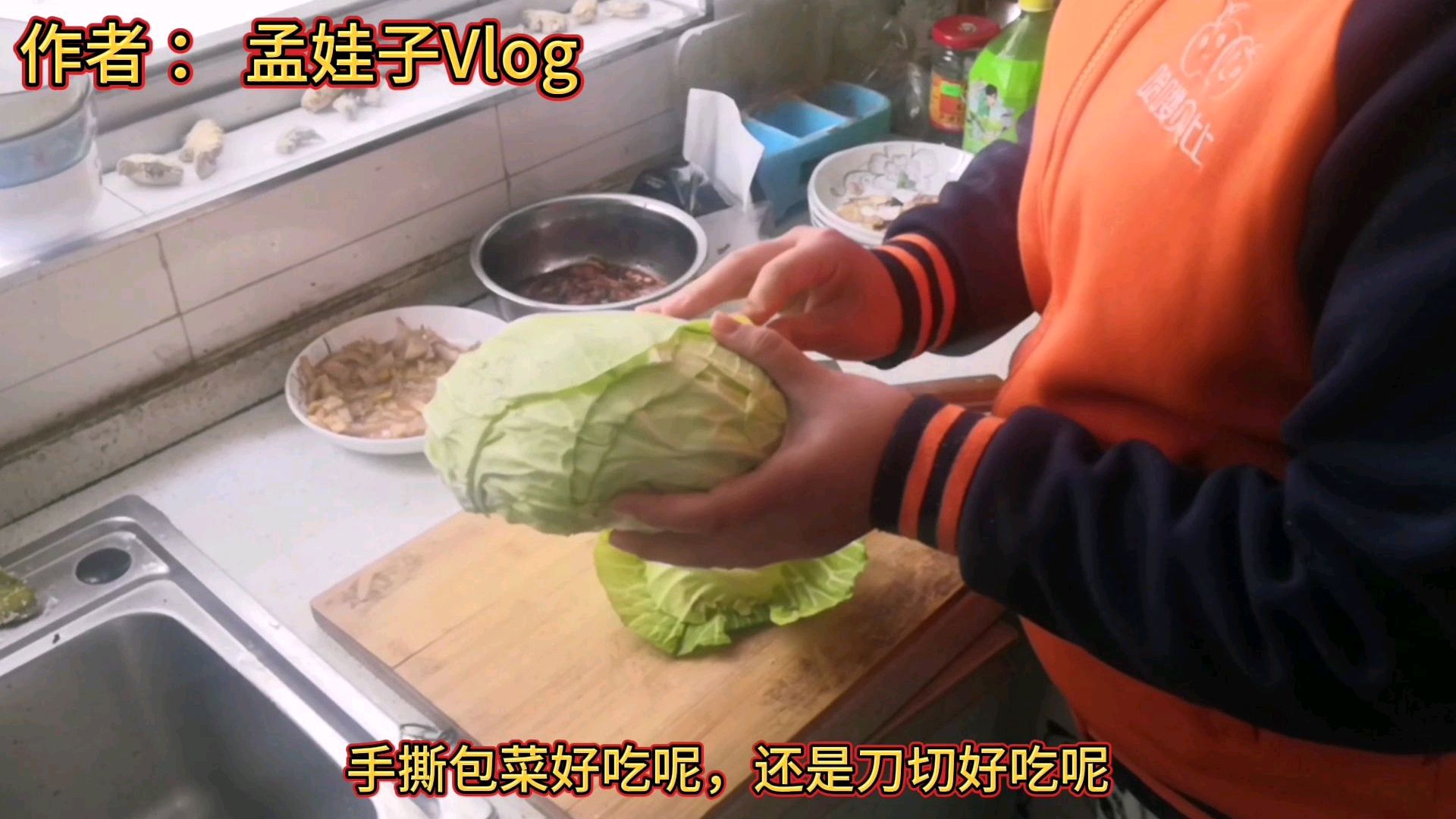 包菜百吃不厌的做法,饭店一盘16块,在家只要2块钱,你会做吗?
